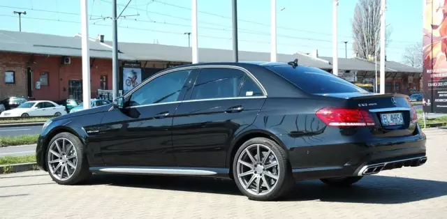 MERCEDES-BENZ Klasa E 