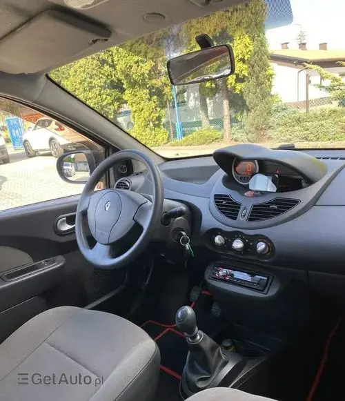 RENAULT Twingo 