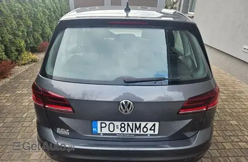 VOLKSWAGEN Golf Sportsvan 