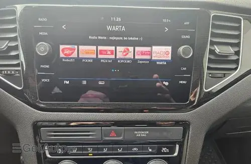 VOLKSWAGEN Golf Sportsvan 