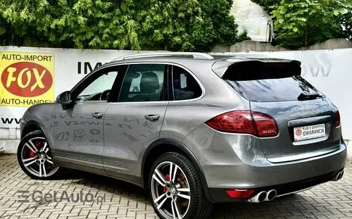 PORSCHE Cayenne 