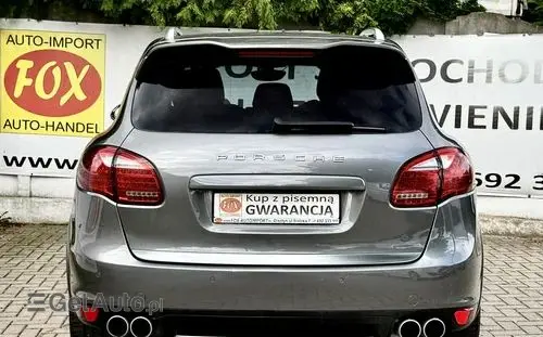 PORSCHE Cayenne 