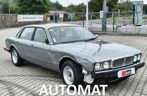 JAGUAR XJ 