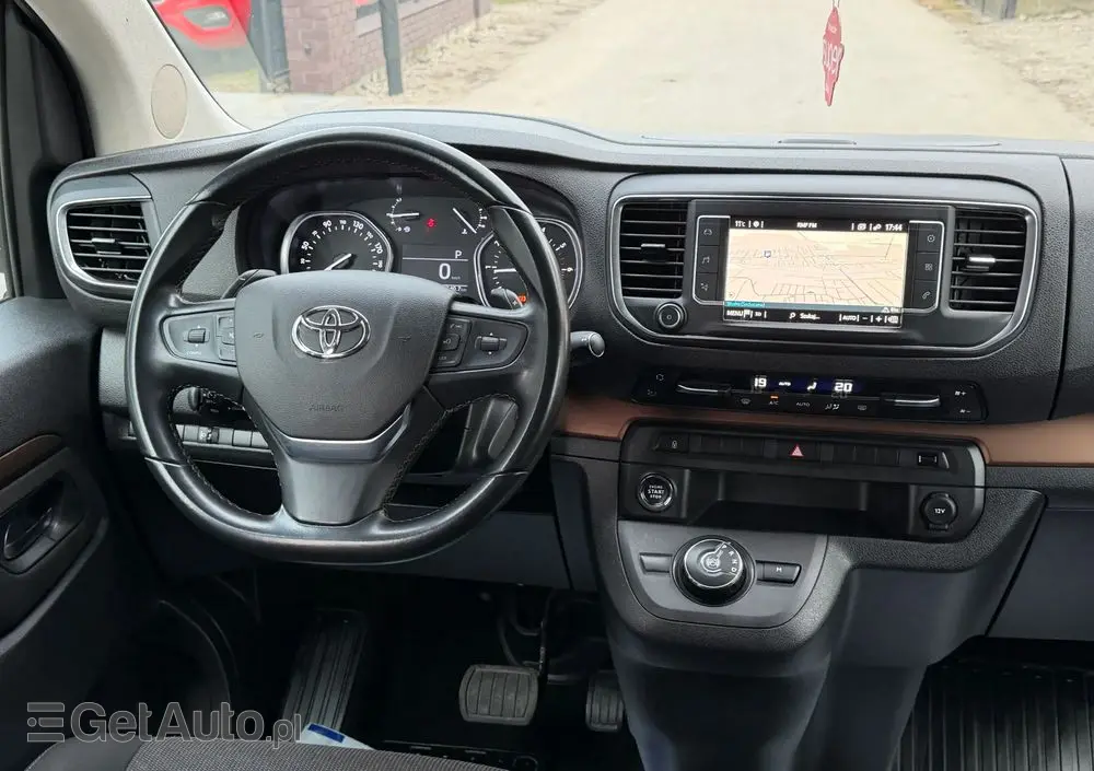 TOYOTA Proace Verso 2.0 D4-D Long Family