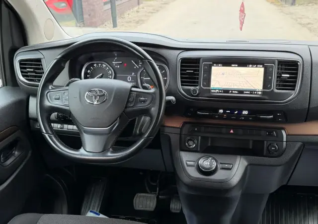 TOYOTA Proace Verso 2.0 D4-D Long Family