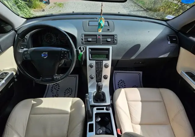 VOLVO V50 DPF D3 Summum