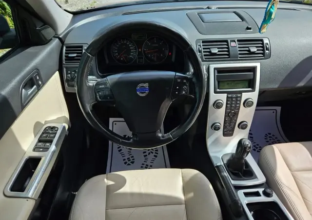 VOLVO V50 DPF D3 Summum