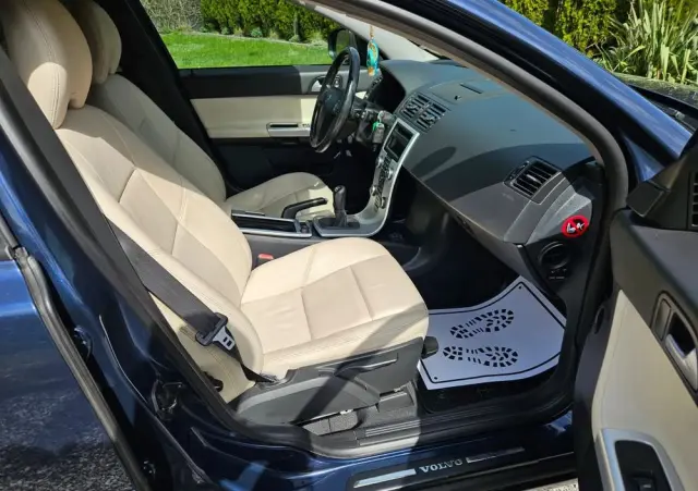 VOLVO V50 DPF D3 Summum