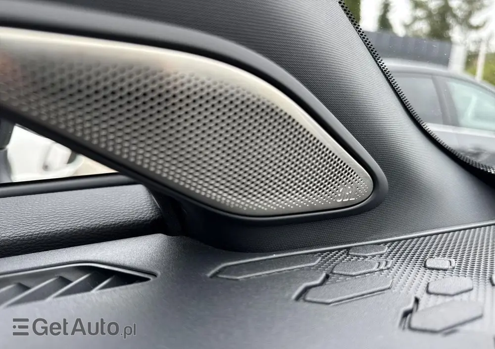 TOYOTA C-HR 2.0 Hybrid Dynamic Force Executive Premiere Edition