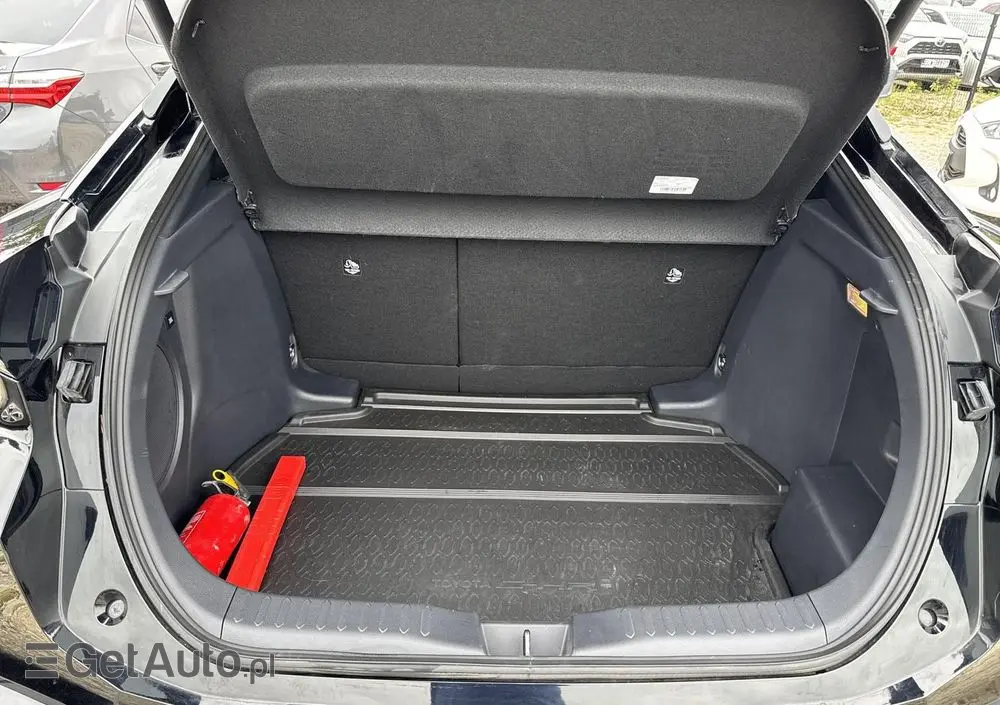 TOYOTA C-HR 2.0 Hybrid Dynamic Force Executive Premiere Edition