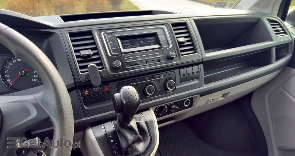 VOLKSWAGEN Transporter DSG Kurz Plus Comfortline