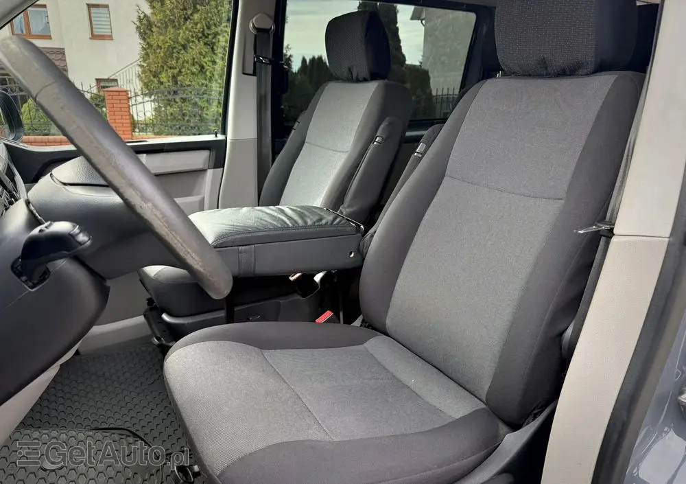 VOLKSWAGEN Transporter DSG Kurz Plus Comfortline