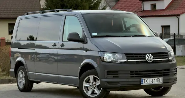 VOLKSWAGEN Transporter DSG Kurz Plus Comfortline