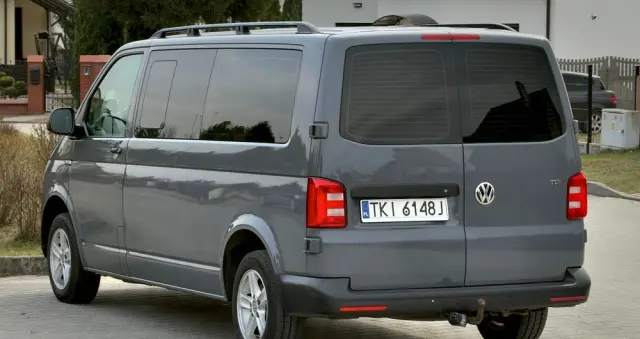 VOLKSWAGEN Transporter DSG Kurz Plus Comfortline