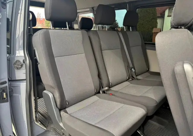 VOLKSWAGEN Transporter DSG Kurz Plus Comfortline