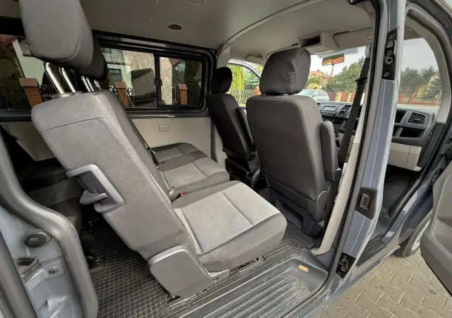 VOLKSWAGEN Transporter DSG Kurz Plus Comfortline