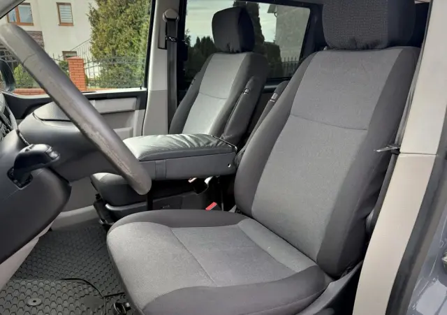 VOLKSWAGEN Transporter DSG Kurz Plus Comfortline