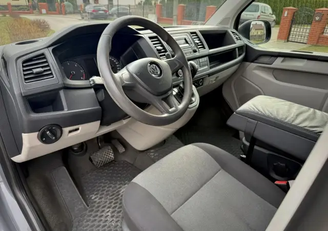 VOLKSWAGEN Transporter DSG Kurz Plus Comfortline