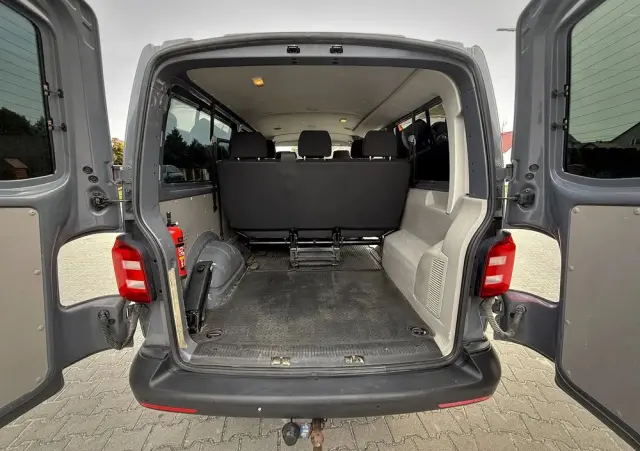 VOLKSWAGEN Transporter DSG Kurz Plus Comfortline