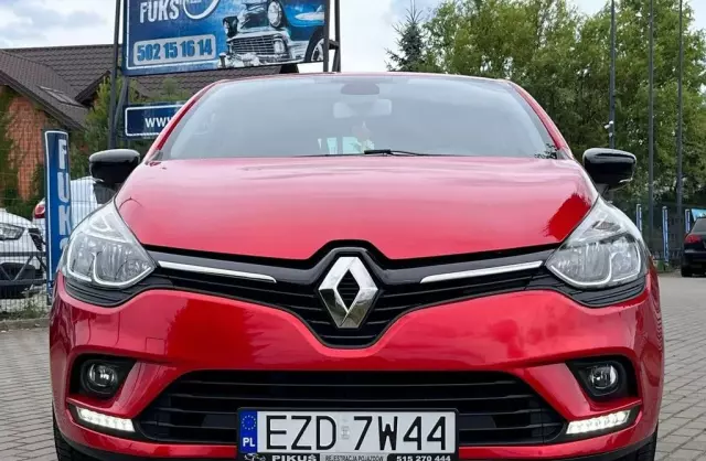 RENAULT Clio 