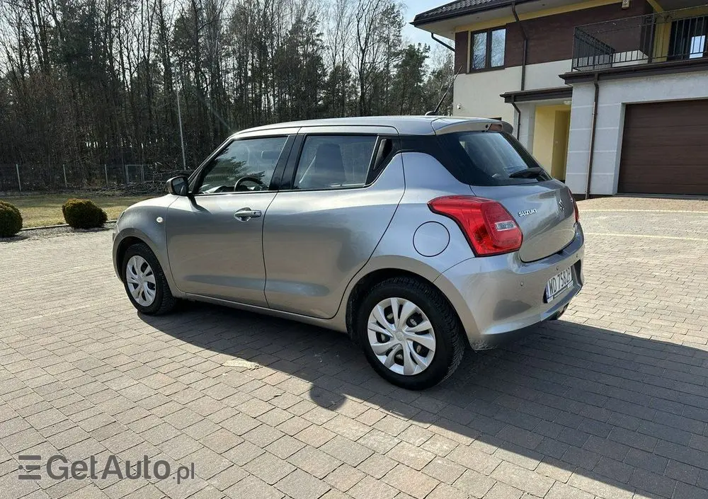 SUZUKI Swift 