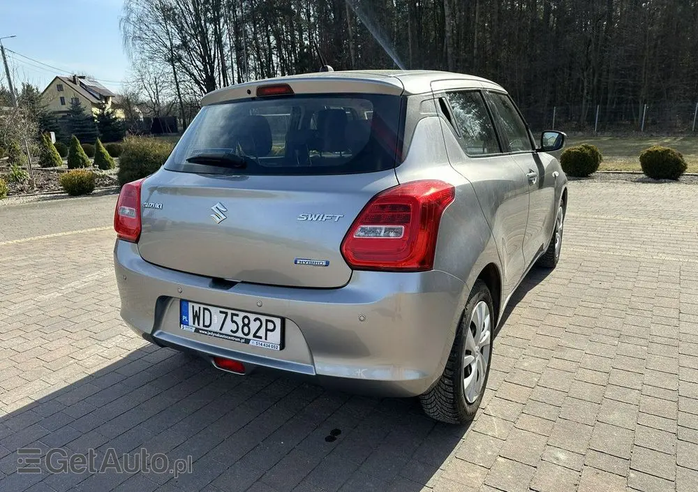SUZUKI Swift 