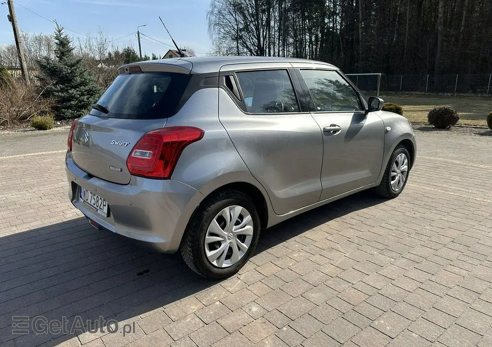 SUZUKI Swift 