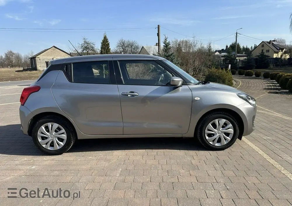 SUZUKI Swift 