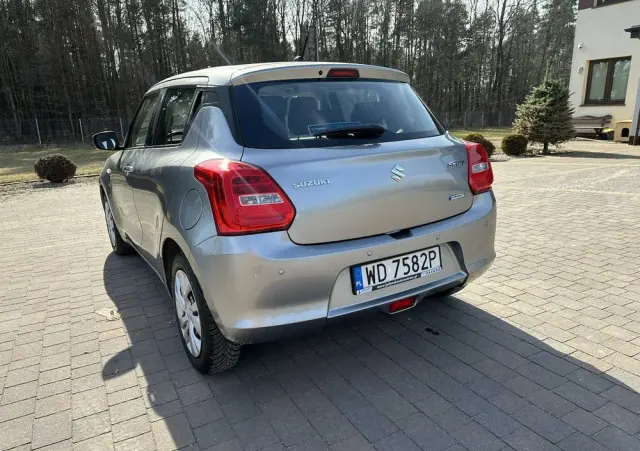 SUZUKI Swift 