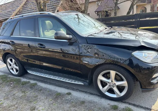 MERCEDES-BENZ ML 