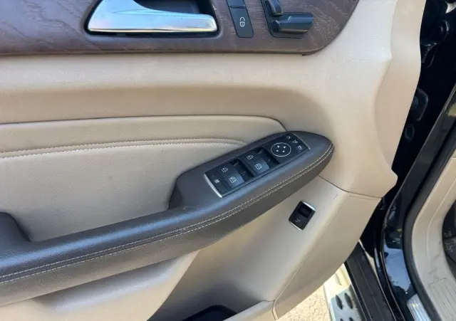 MERCEDES-BENZ ML 