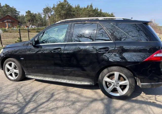 MERCEDES-BENZ ML 