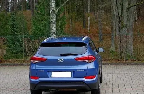 HYUNDAI Tucson 