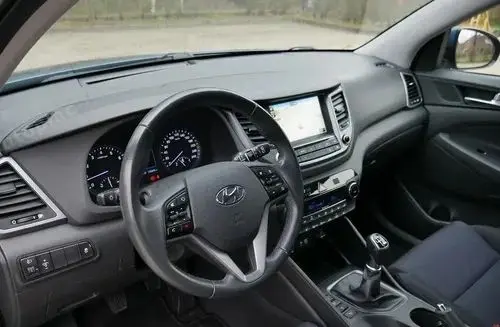 HYUNDAI Tucson 