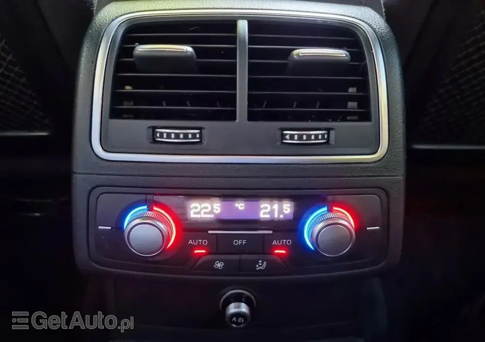 AUDI A6 Avant 3.0 TDI S tronic