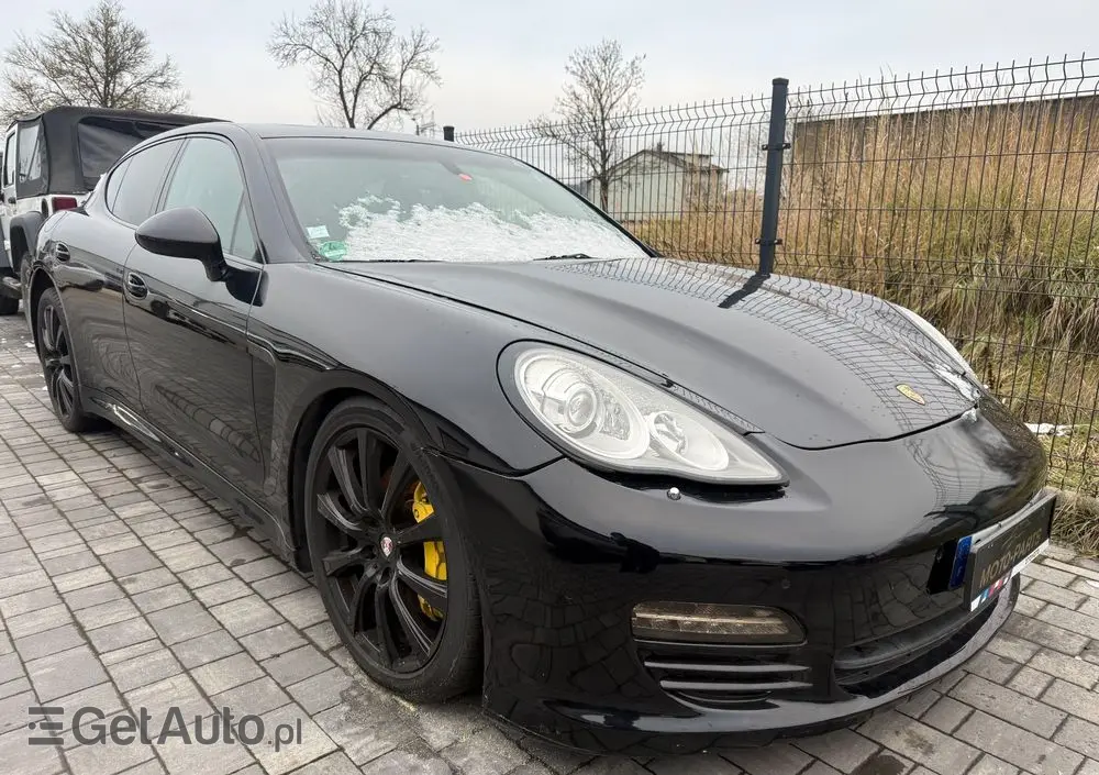 PORSCHE Panamera 4S