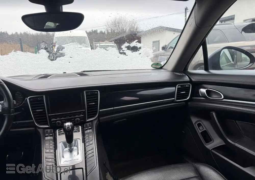 PORSCHE Panamera 4S