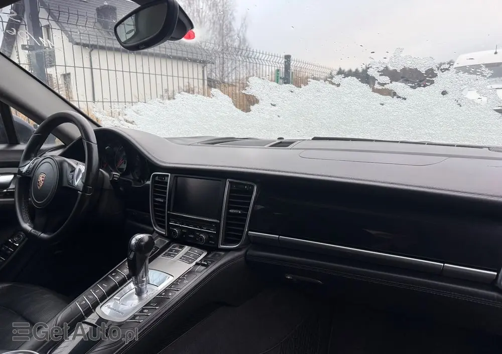 PORSCHE Panamera 4S