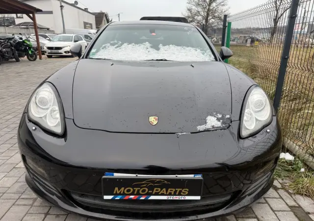 PORSCHE Panamera 4S