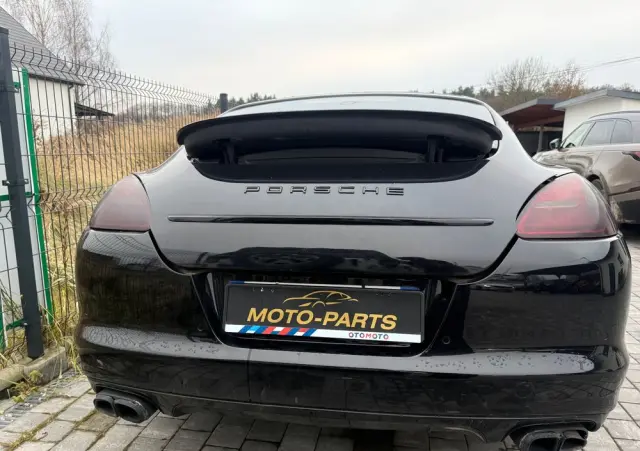 PORSCHE Panamera 4S