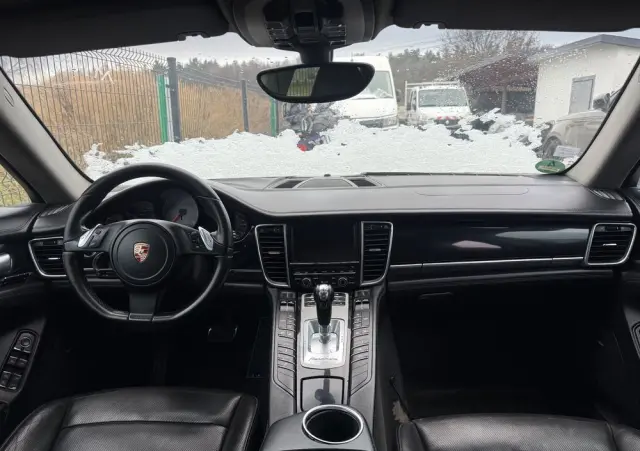 PORSCHE Panamera 4S