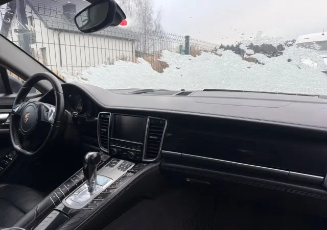PORSCHE Panamera 4S