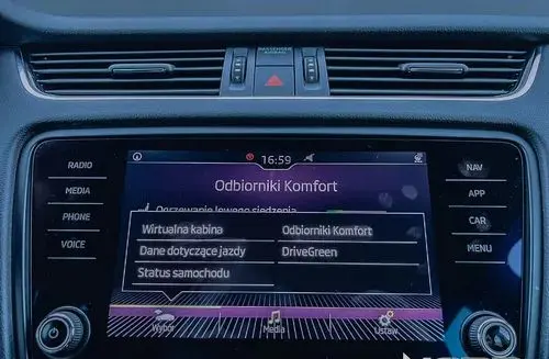 SKODA Octavia 