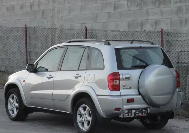 TOYOTA RAV4 2.0 VVT-i 4x4