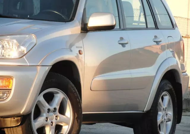 TOYOTA RAV4 2.0 VVT-i 4x4