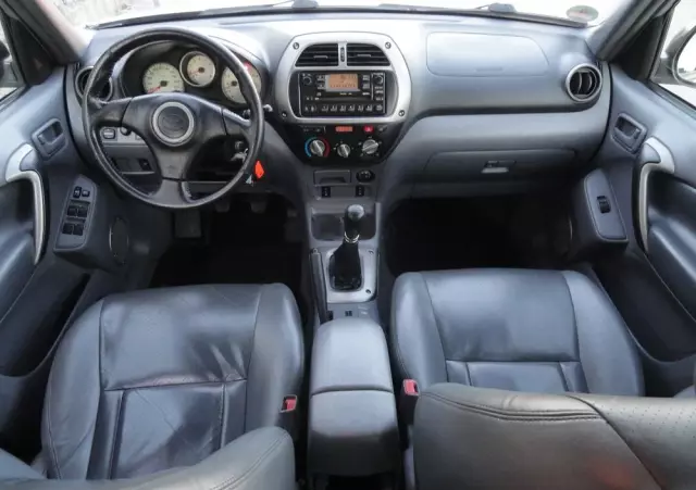 TOYOTA RAV4 2.0 VVT-i 4x4