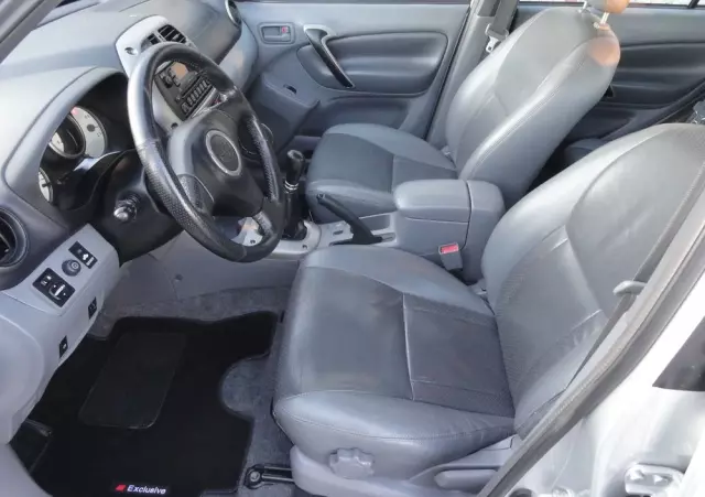 TOYOTA RAV4 2.0 VVT-i 4x4