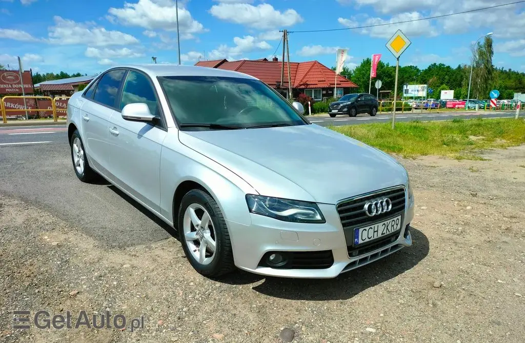 AUDI A4 