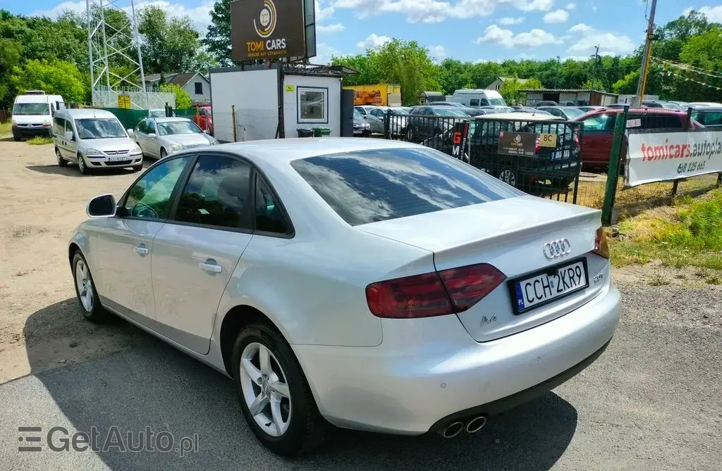 AUDI A4 
