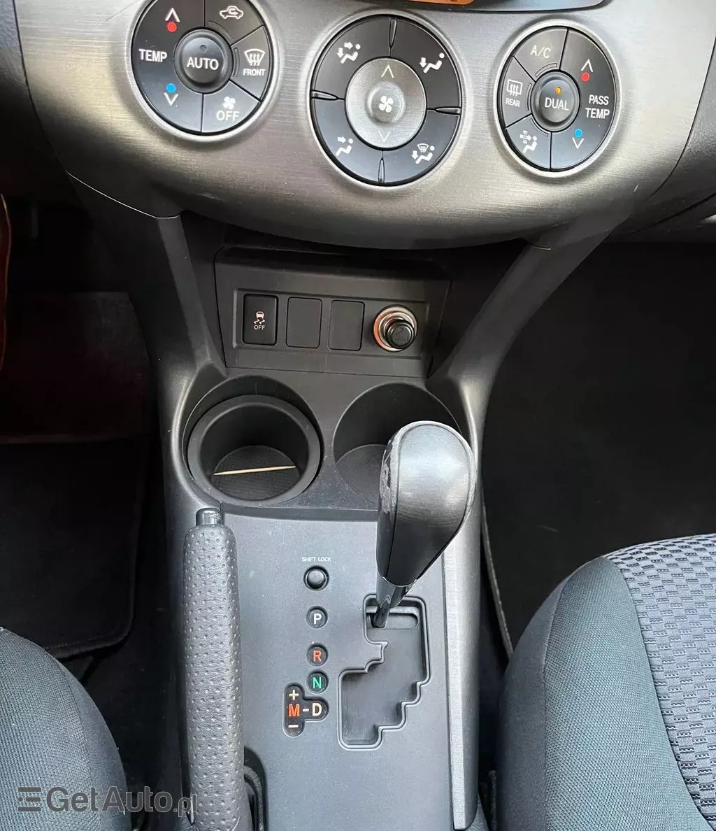TOYOTA Rav 4 X 4x4 Aut.